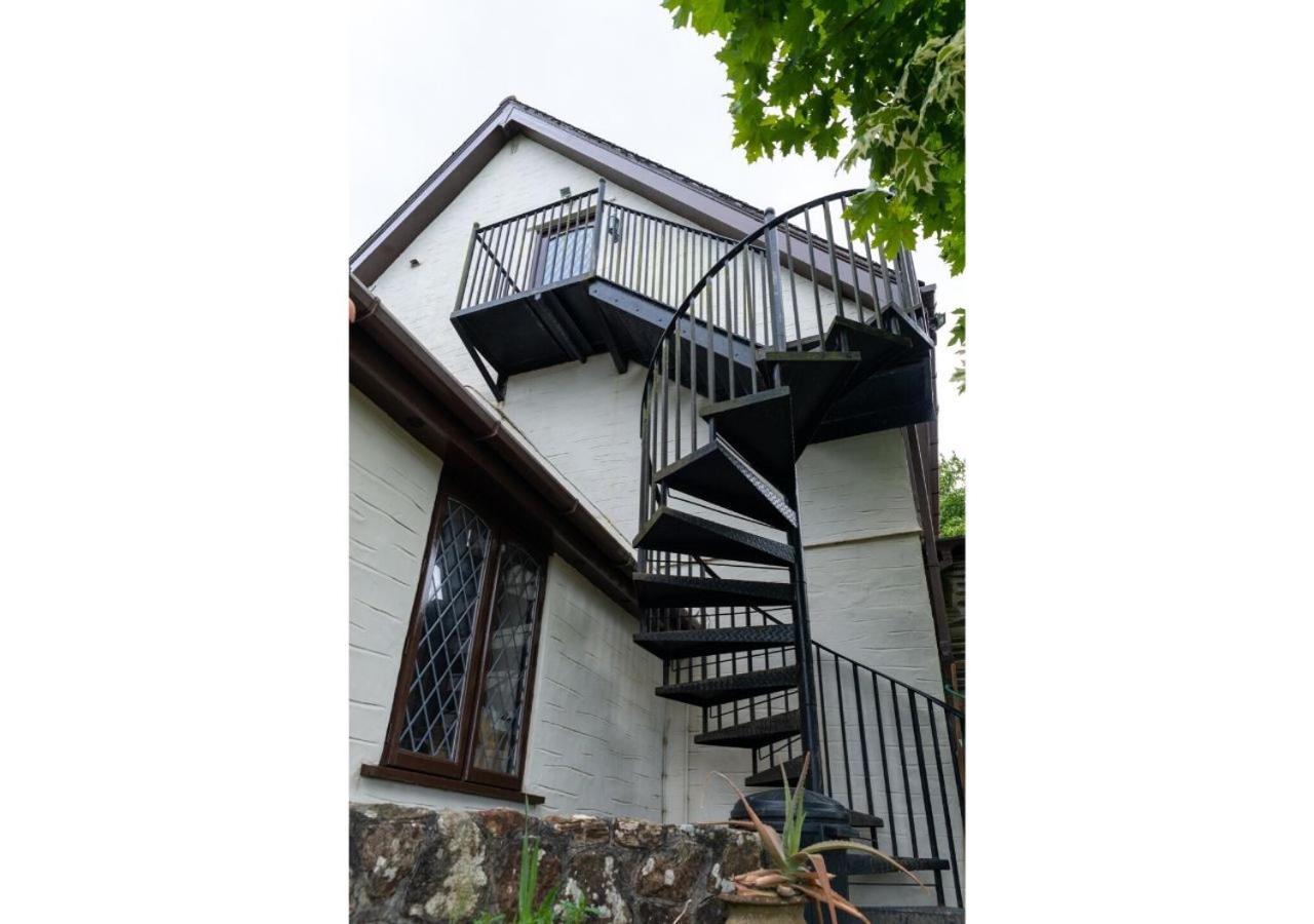 Demelza Cottage Apartment Бодмин Экстерьер фото